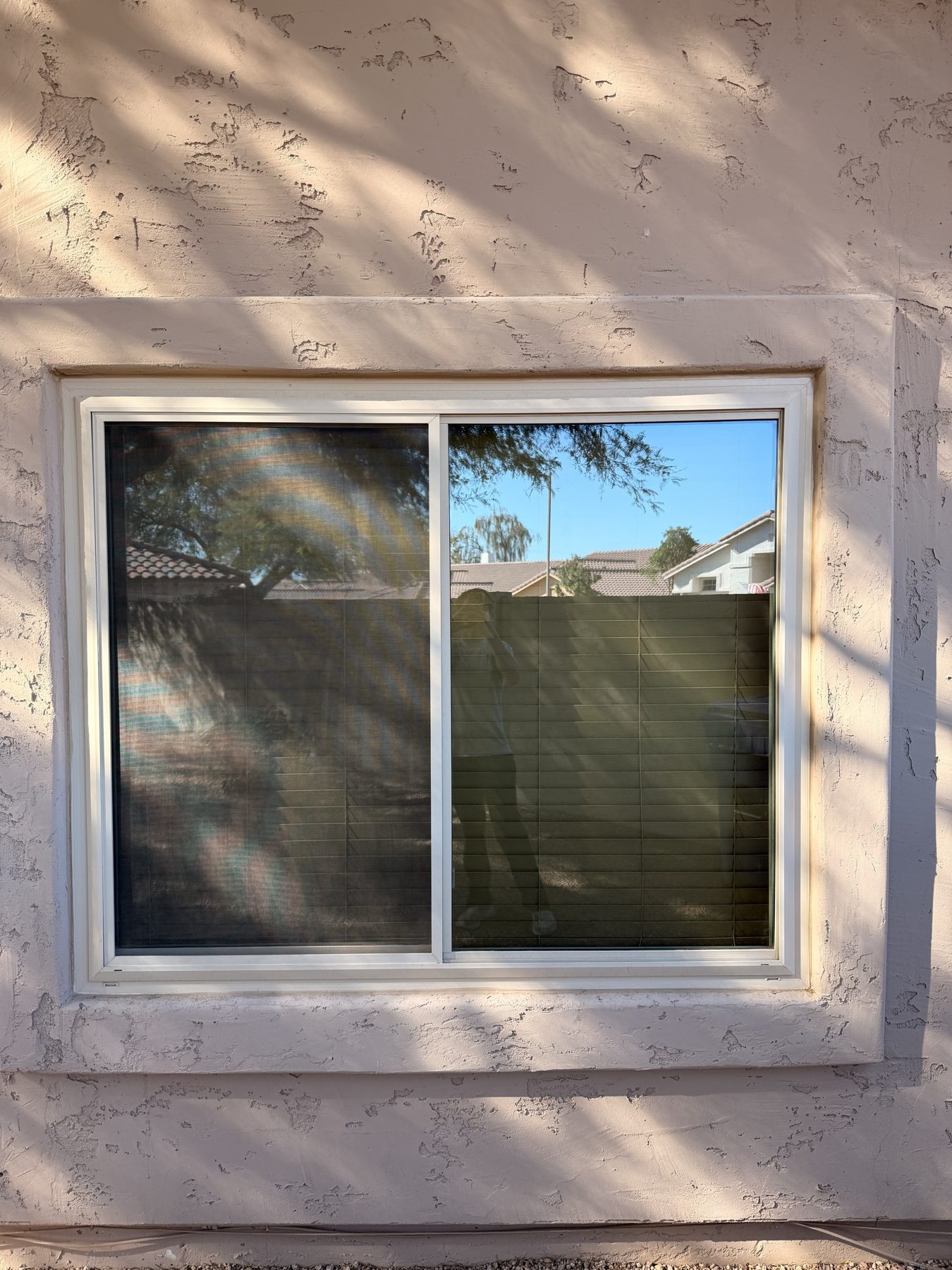 Streak-free sliding window after cleaning